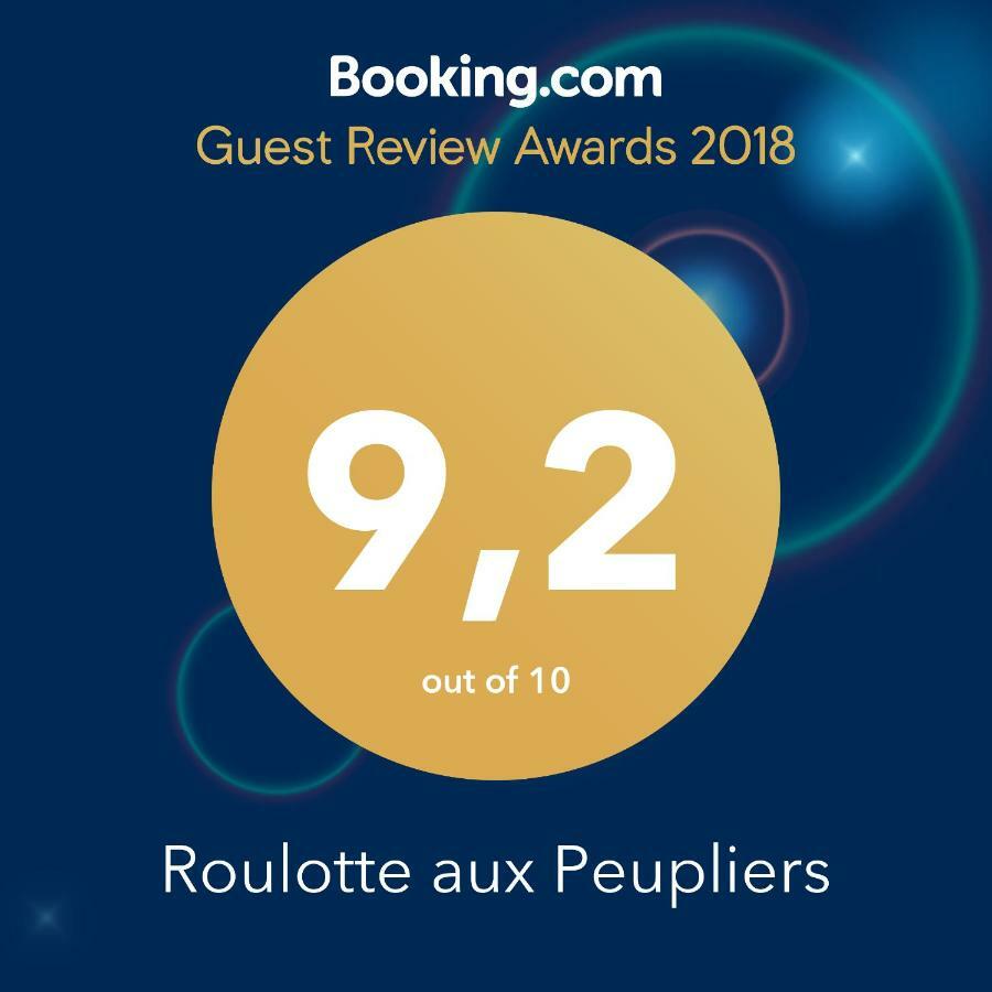 Roulotte Aux Peupliers Hotel La Tour-d'Aigues Exterior photo